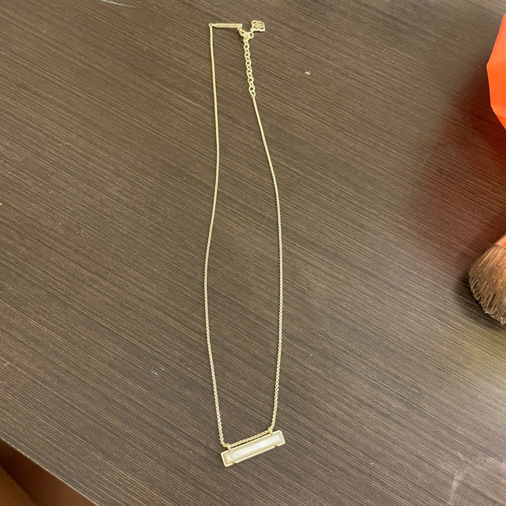 Iridescent ~9” pendant necklace